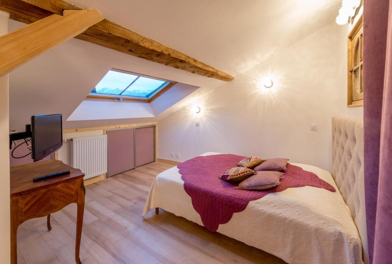 Au Cheval Blanc - Appartements Et Chambres D'Hotes Albertville Exterior foto